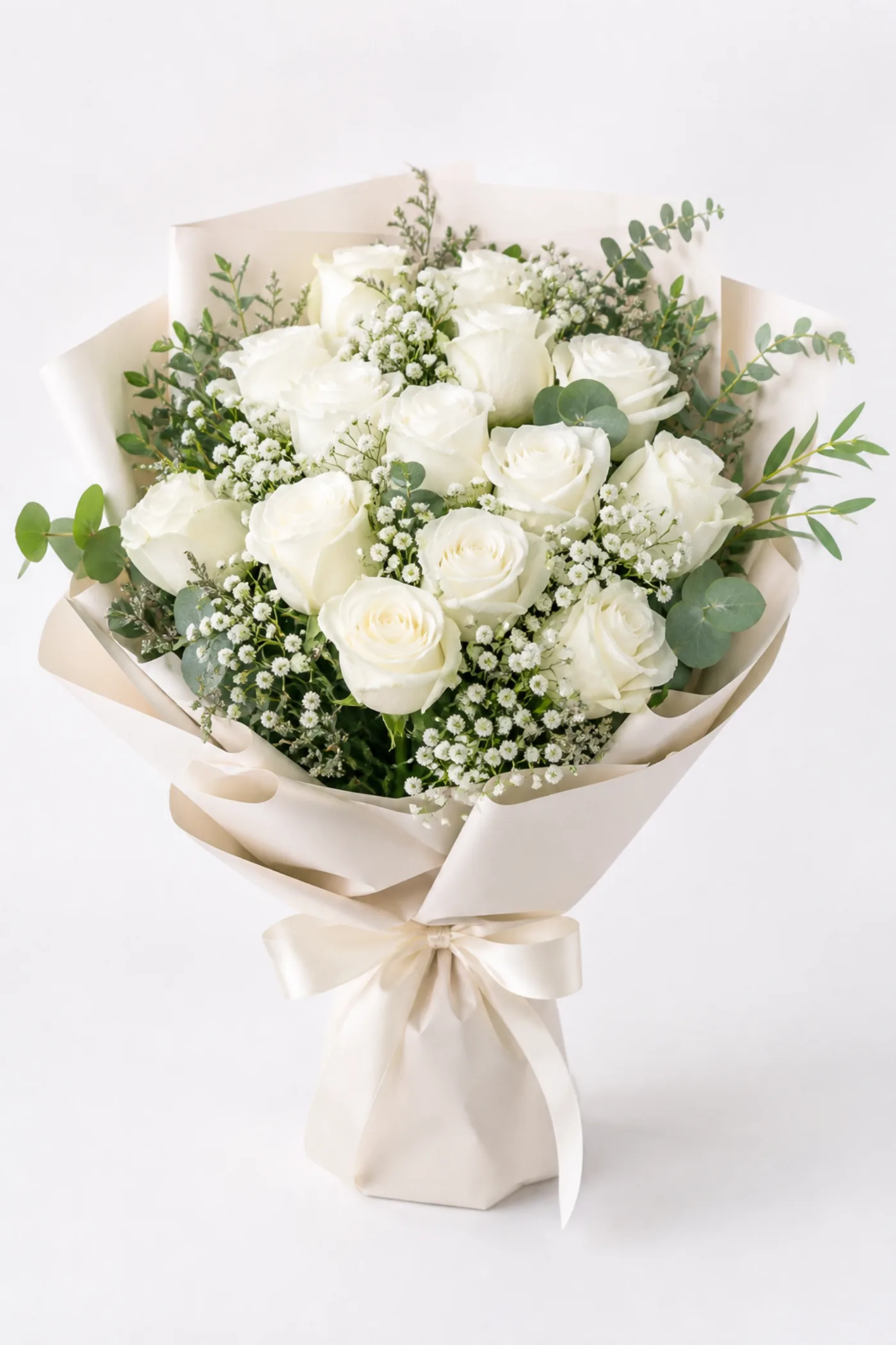 Elegant white roses bouquet — flower delivery Prilep